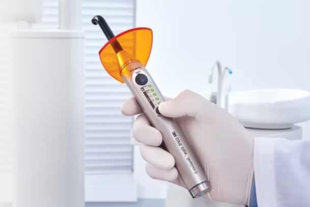 Dentale LED Polymerisationsgeräte – Elipar™ DeepCure
